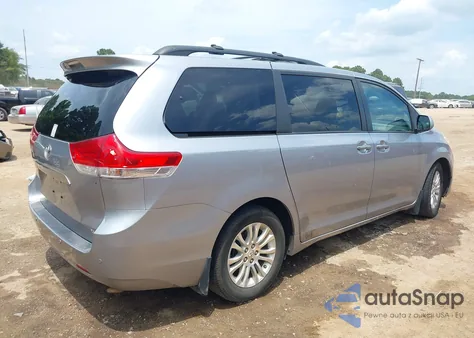 2011 Toyota Sienna Xle V6 z USA, uszkodzony, nr VIN 5TDYK3DC3BS042293